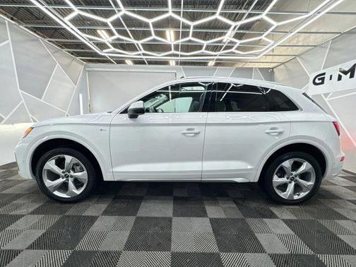 2022 Audi Q5 45 S line quattro Premium
