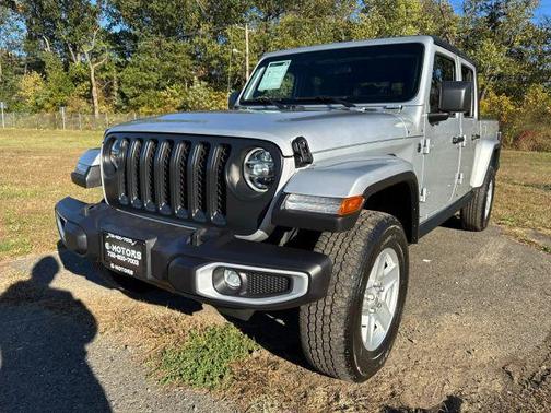 2022 Jeep Gladiator Sport