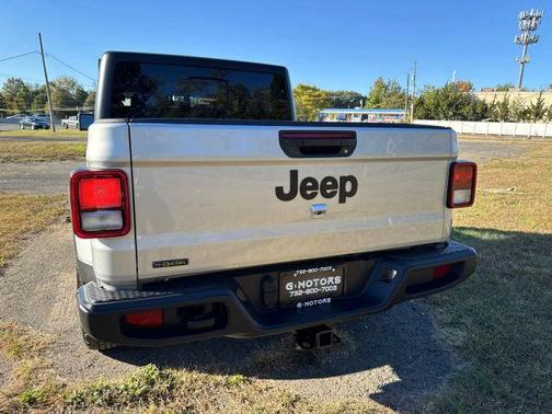 2022 Jeep Gladiator Sport
