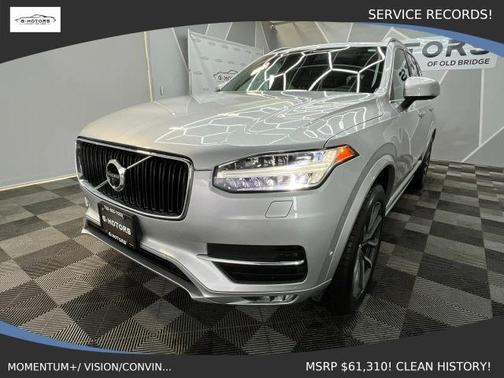2017 Volvo XC90 T6 Momentum
