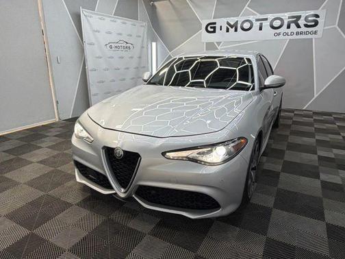 Silver 2018 Alfa Romeo Giulia Ti