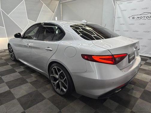 Silver 2018 Alfa Romeo Giulia Ti