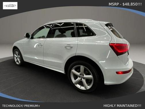 Glacier White Metallic 2017 Audi Q5 2.0T Premium Plus