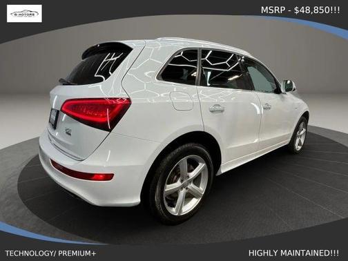 Glacier White Metallic 2017 Audi Q5 2.0T Premium Plus