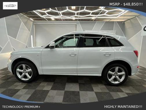 Glacier White Metallic 2017 Audi Q5 2.0T Premium Plus