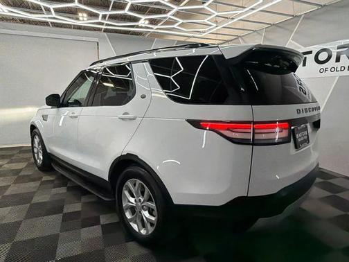 Fuji White 2020 Land Rover Discovery SE