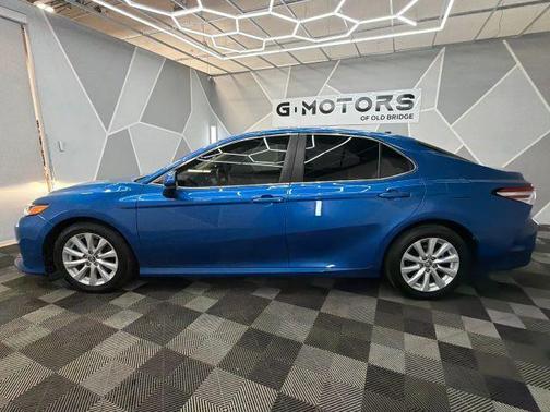 Blue 2019 Toyota Camry LE