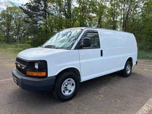 White 2015 Chevrolet Express 2500 Work Van