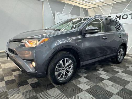 2018 Toyota RAV4 Hybrid XLE