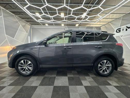 2018 Toyota RAV4 Hybrid XLE