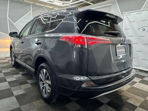 2018 Toyota RAV4 Hybrid XLE