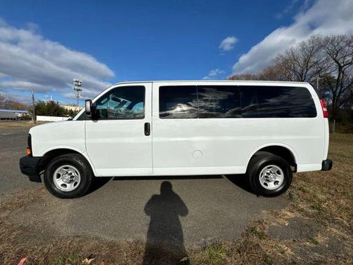 2017 Chevrolet Express 2500 LS