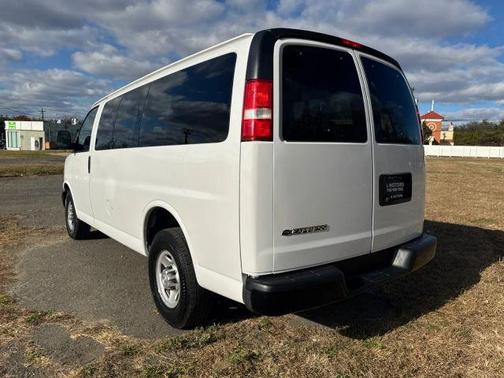 2017 Chevrolet Express 2500 LS