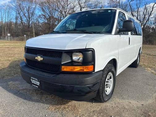 2017 Chevrolet Express 2500 LS