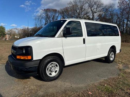2017 Chevrolet Express 2500 LS