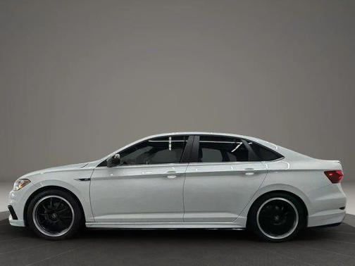 Pure White 2019 Volkswagen Jetta 1.4T R-Line