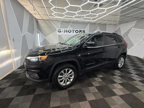 Black 2019 Jeep Cherokee Latitude