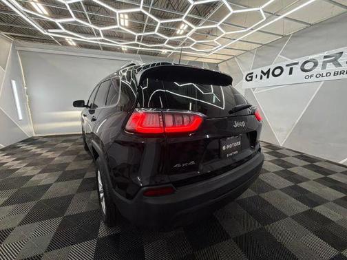 Black 2019 Jeep Cherokee Latitude