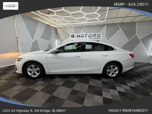 White 2020 Chevrolet Malibu 1FL
