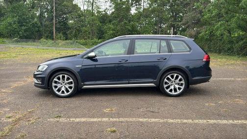 Night Blue Metallic 2017 Volkswagen Golf Alltrack TSI SEL