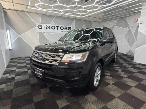 Black 2018 Ford Explorer Base