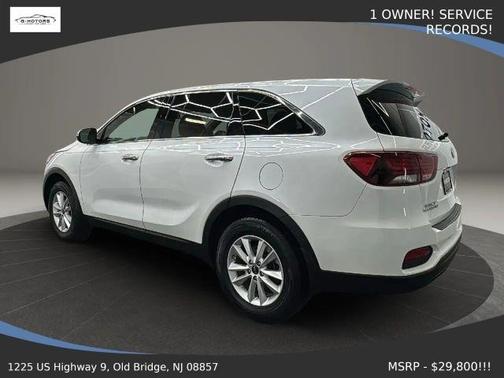 White 2020 Kia Sorento LX