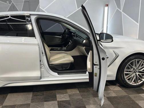 White 2020 Genesis G70 2.0T
