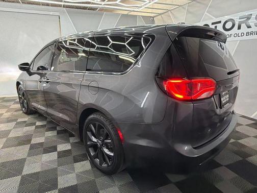 2019 Chrysler Pacifica Touring Plus