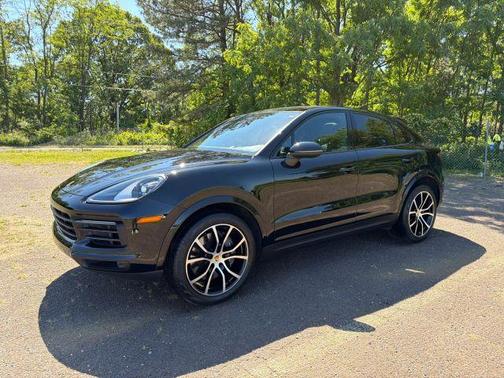 Black 2022 Porsche Cayenne Platinum Edition
