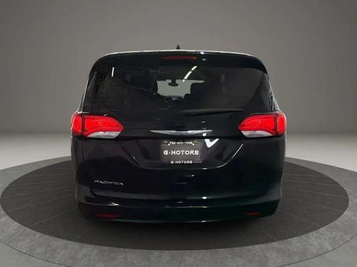 Black 2017 Chrysler Pacifica Touring