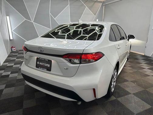 White 2020 Toyota Corolla LE
