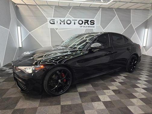 Black 2019 Alfa Romeo Giulia Base