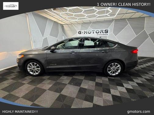 Gray 2019 Ford Fusion Hybrid SE