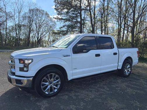 White 2017 Ford F-150 XLT