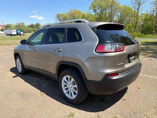 Gold 2019 Jeep Cherokee Latitude
