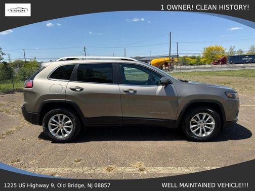 Gold 2019 Jeep Cherokee Latitude