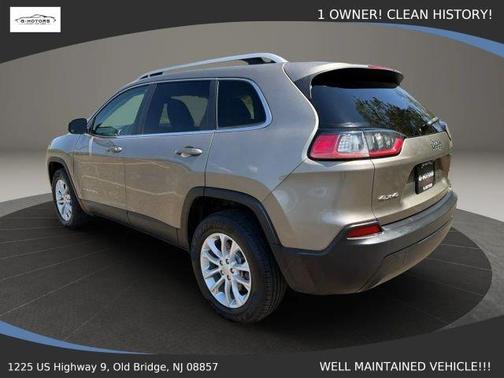 Gold 2019 Jeep Cherokee Latitude