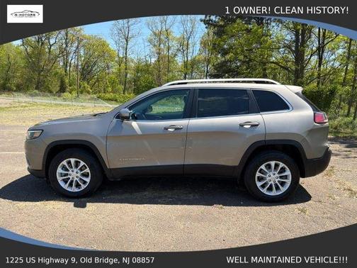 Gold 2019 Jeep Cherokee Latitude