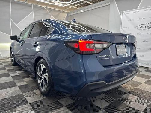 2022 Subaru Legacy Base (CVT)