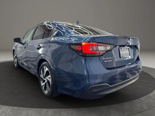 Abyss Blue Pearl 2022 Subaru Legacy