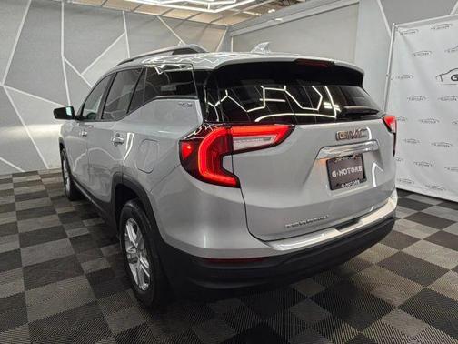 2022 GMC Terrain SLE