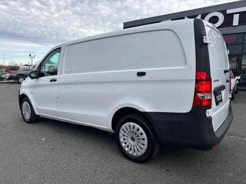 2020 Mercedes-Benz Metris Base