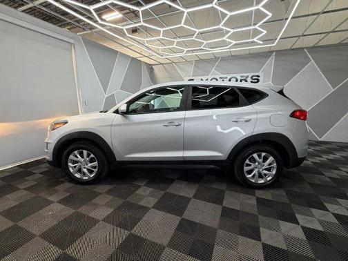 Silver 2019 Hyundai TUCSON SE