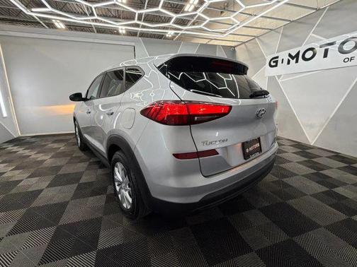 Silver 2019 Hyundai TUCSON SE