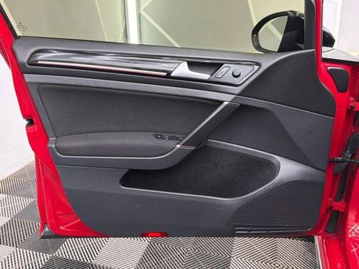 2017 Volkswagen Golf GTI Sport 4-Door