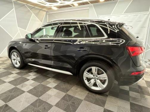 2018 Audi Q5 2.0T Premium Plus