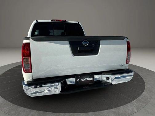 White 2021 Nissan Frontier SV