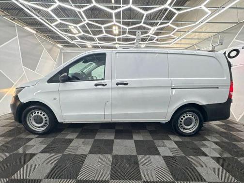 2022 Mercedes-Benz Metris Base