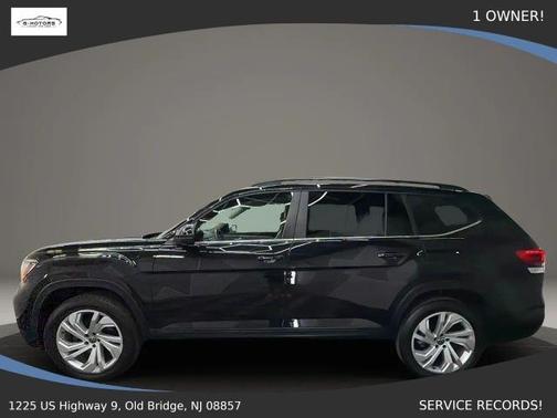 Deep Black Pearl Effect 2022 Volkswagen Atlas 2.0T SE w/Technology