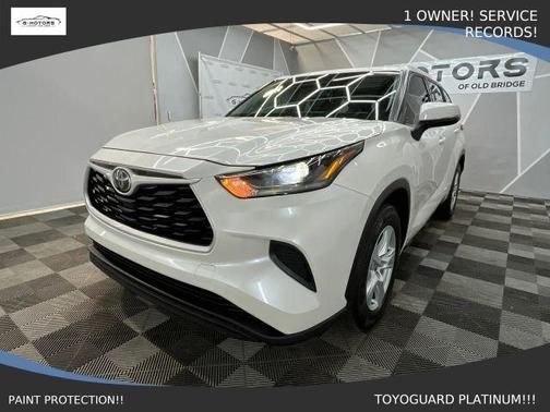White 2021 Toyota Highlander L